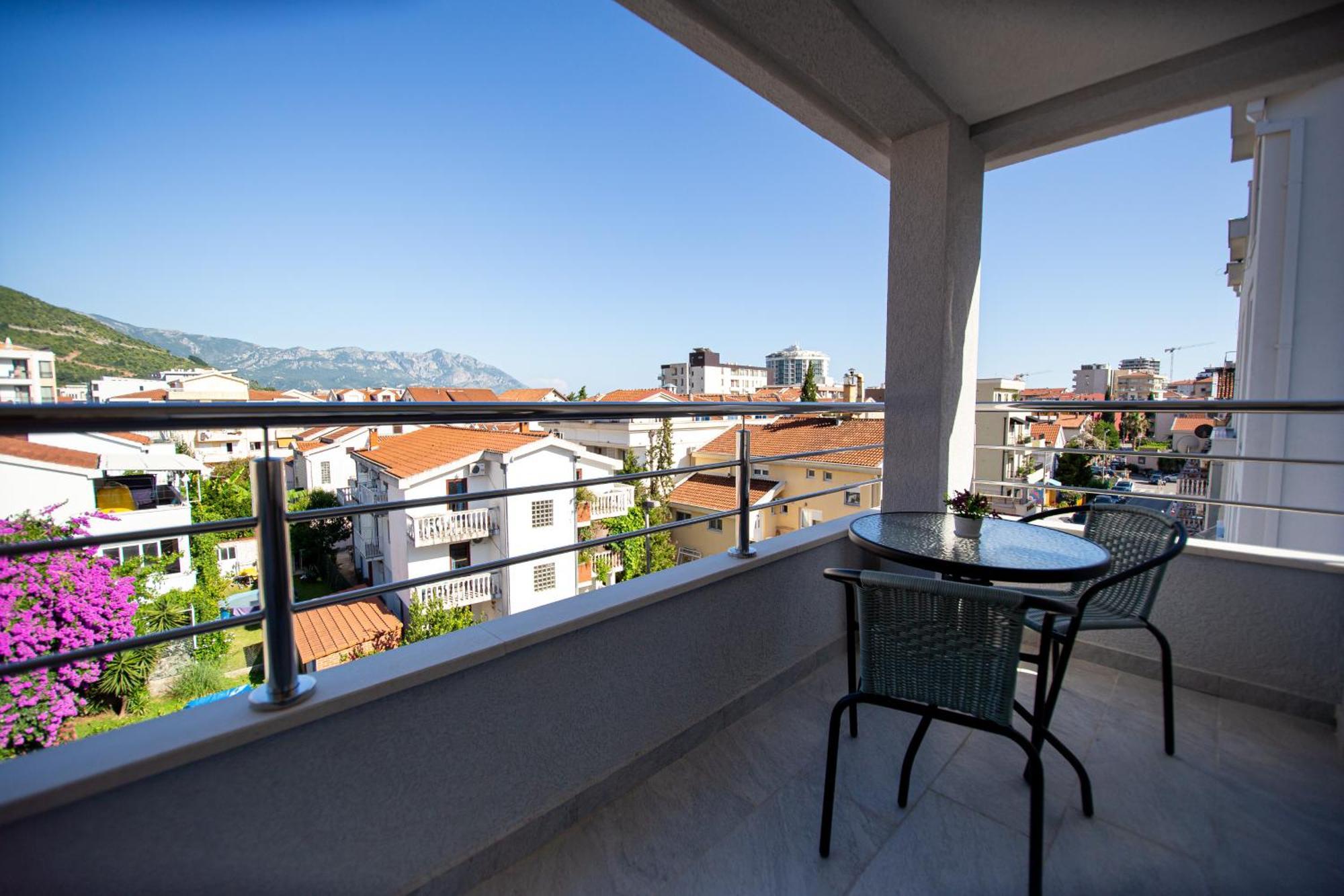 Apartments Sirena - Modern Stay With Free Parking บุดวา ภายนอก รูปภาพ