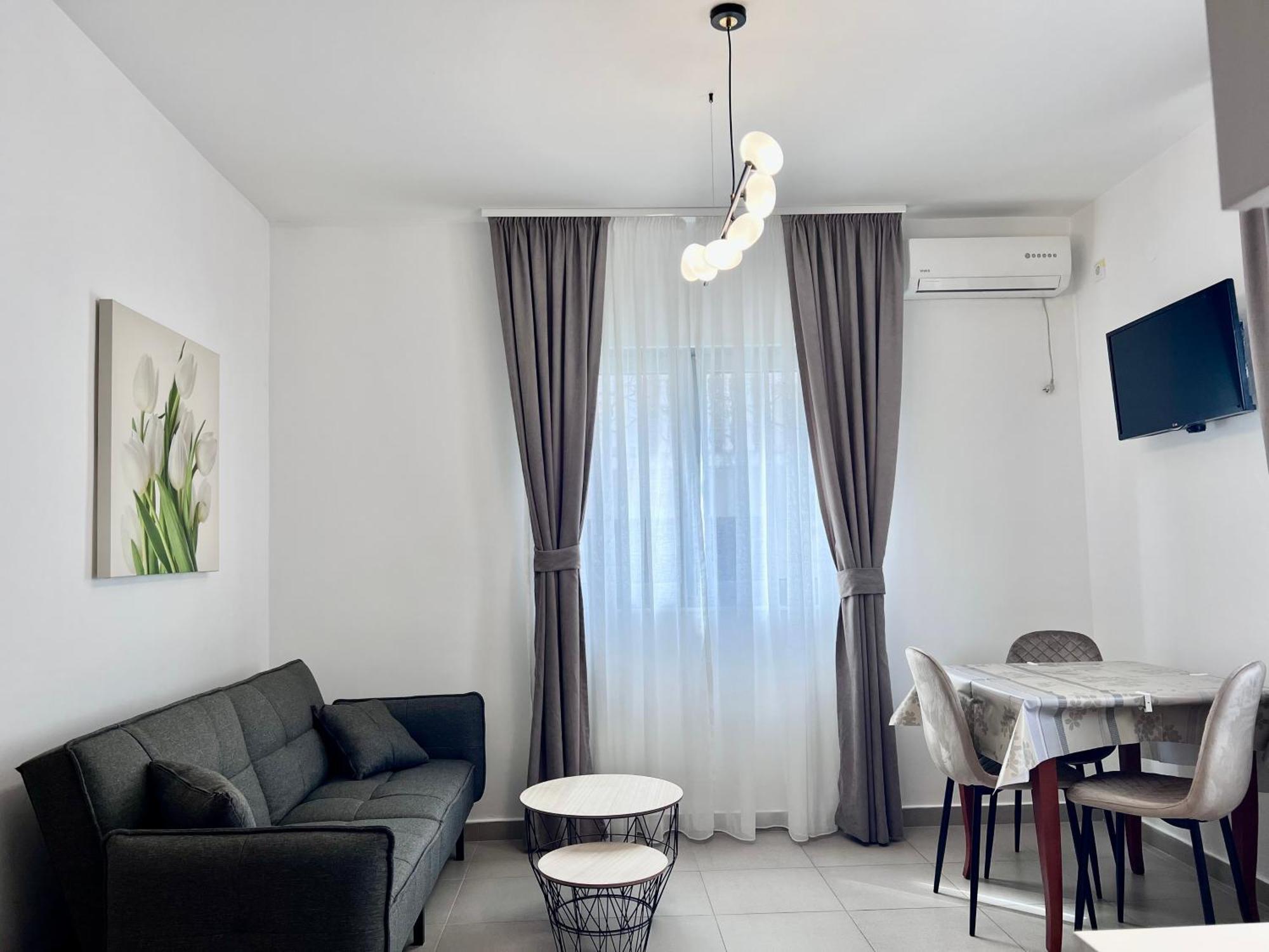 Apartments Sirena - Modern Stay With Free Parking บุดวา ภายนอก รูปภาพ